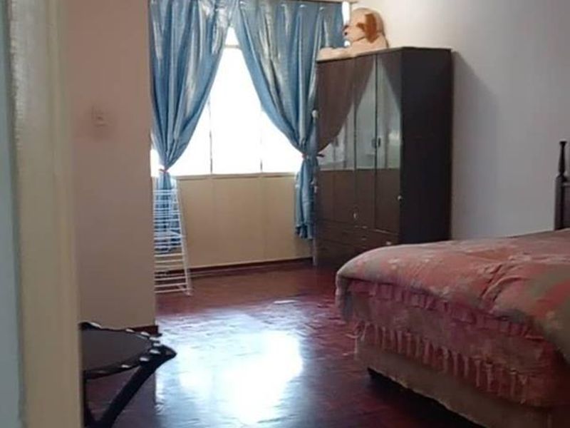 Prime Location Spacious Duplex, Incredible Potential - Photo 5