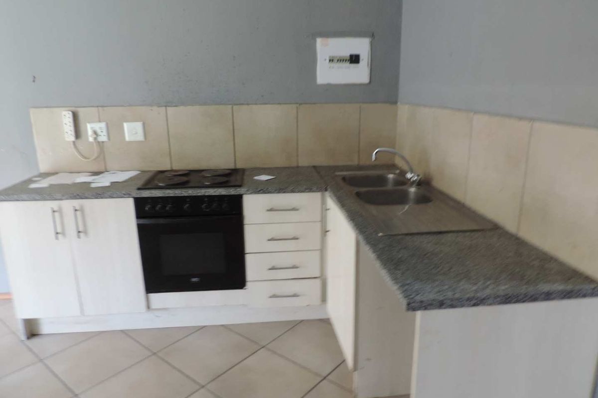 2 Bedroomed ground floor townhouse in Albertsdal - Photo 4