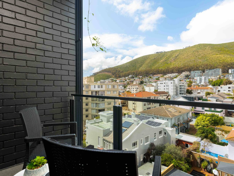 Furnished studio in Station House Sea Point - Photo 7