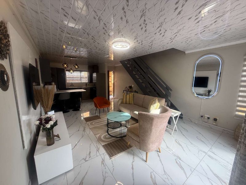 Elevated Living in the Heart of Glen Marais - Photo 8
