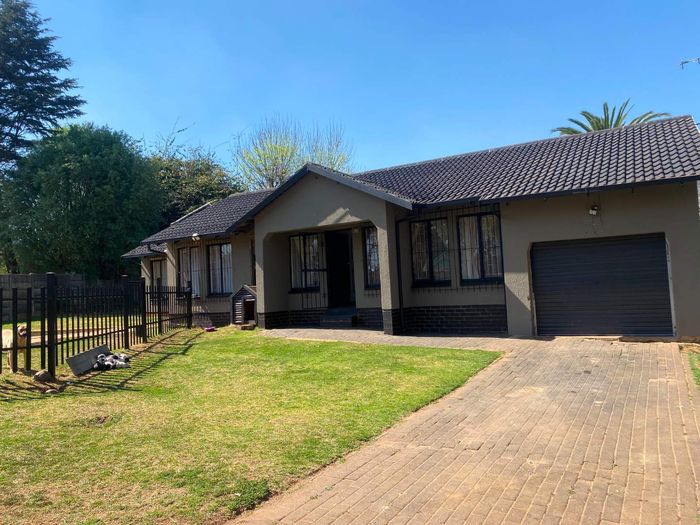 Property #2345592, House Rental Monthly in Dalpark Ext 6