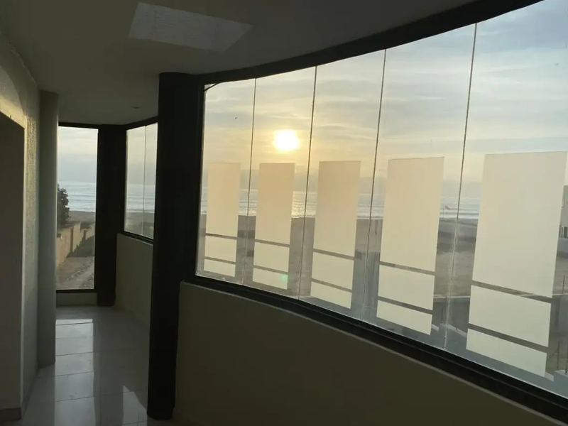 Luxurious 9-Bedroom Oceanfront Guesthouse in Vogelstrand - Photo 8