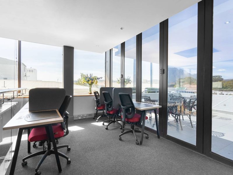 Serviced office space for 10 persons in Regus Eikestad Mall Stellenbosch - Photo 5