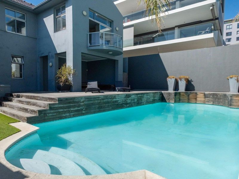 Spacious Family Home & Development Opportunity in Bantry Bay - Photo 2