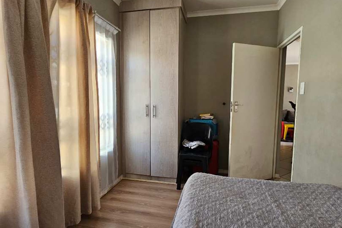 3 bedroom town house for sale - Photo 5