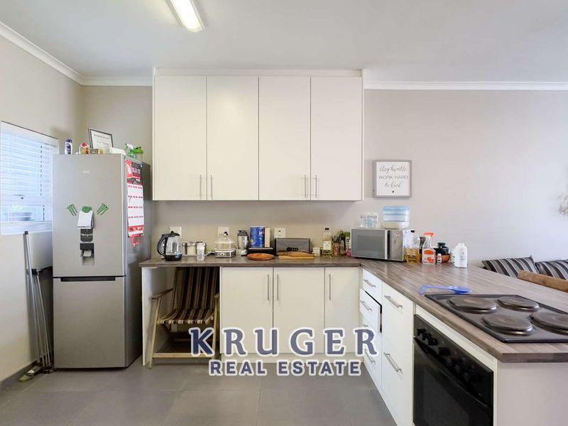 3-bedroom townhouse for sale - Photo 5