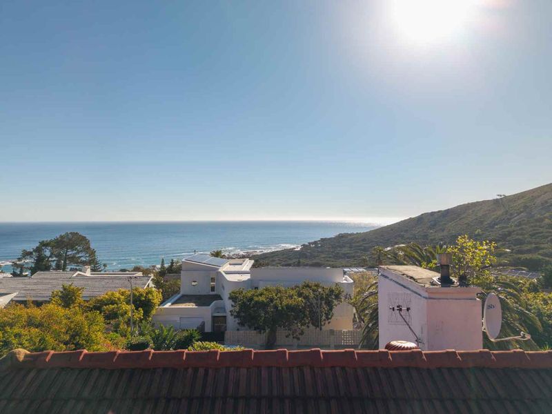 Spacious Family Home or possible development opportunity - Photo 4
