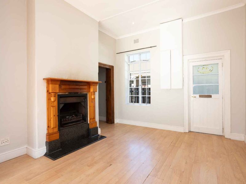 Exciting Opportunity in Rondebosch Village! - Photo 2