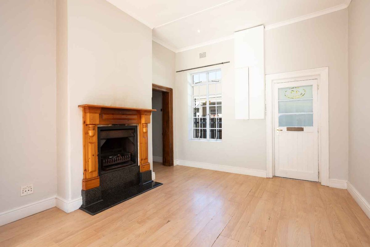 Exciting Opportunity in Rondebosch Village! - Photo 2