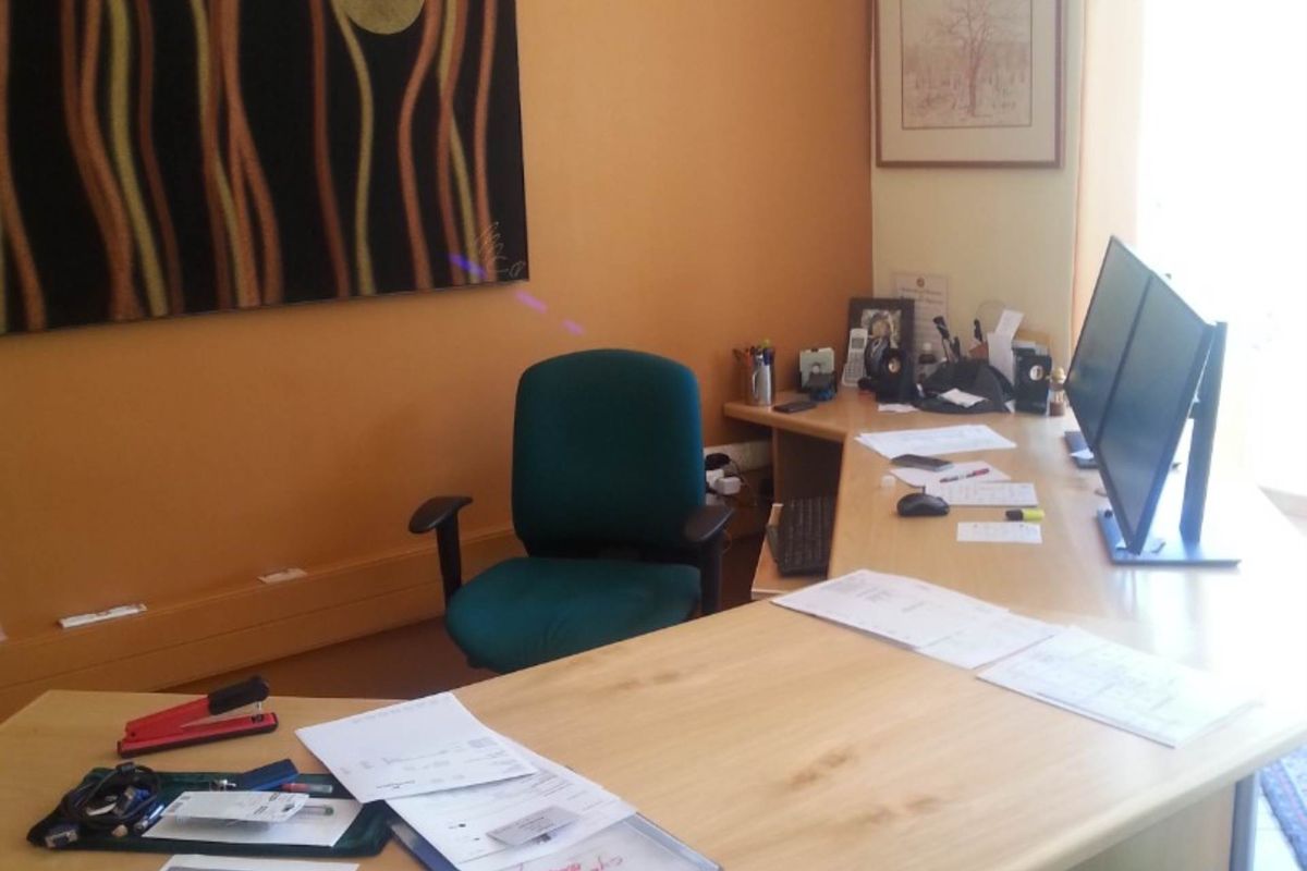 HOUSE FOR SALE WITH OFFICE RIGHTS: - Photo 4