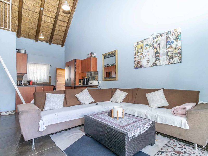 Perfect for the investor or first time buyer! - Photo 3