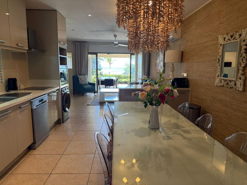 EXCEPTIONAL BEACHFRONT LIVING - Photo 4