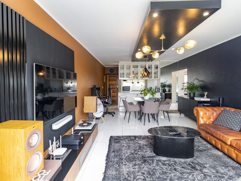 Stylish 2 Bed, 1 bath apartment for sale in Bryanston - Photo 10