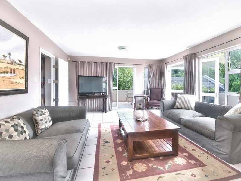 LARGE RESIDENTIAL HOME FOR SALE - Photo 8