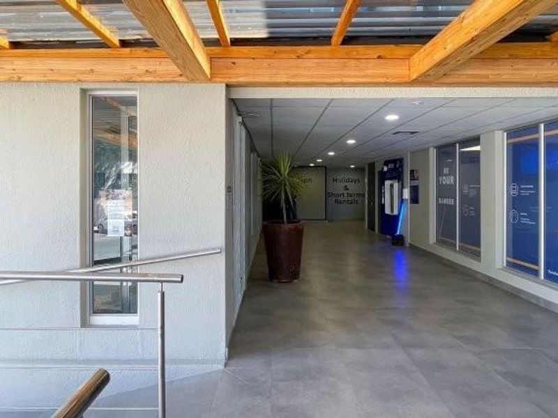 A GRADE OFFICES TO LET - BEST LOCATION - KLEIN WINDHOEK - Photo 5