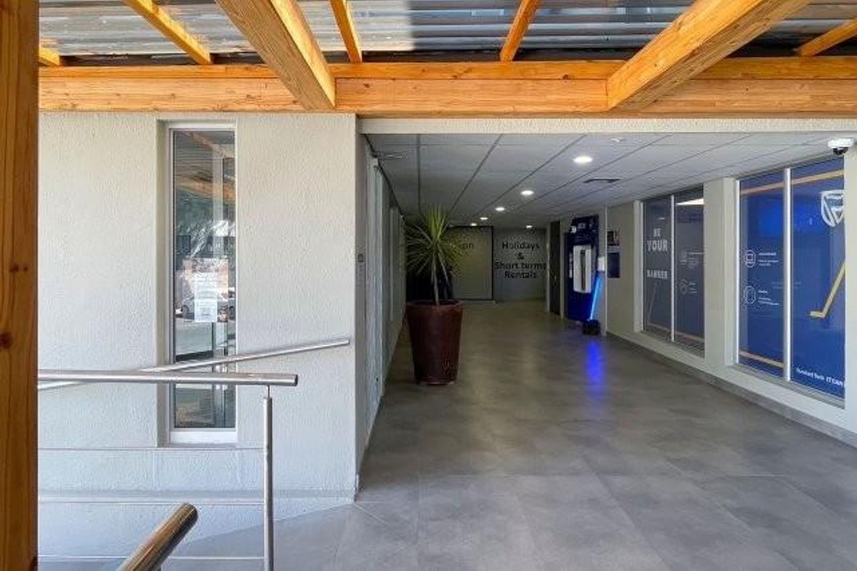 A GRADE OFFICES TO LET - BEST LOCATION - KLEIN WINDHOEK - Photo 5