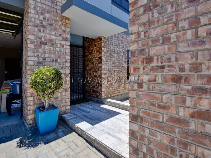 Dunes (Border with Kramersdorf):  Beautiful, Spacious, Upmarket 5 Bedr Home is for Sale - Photo 4