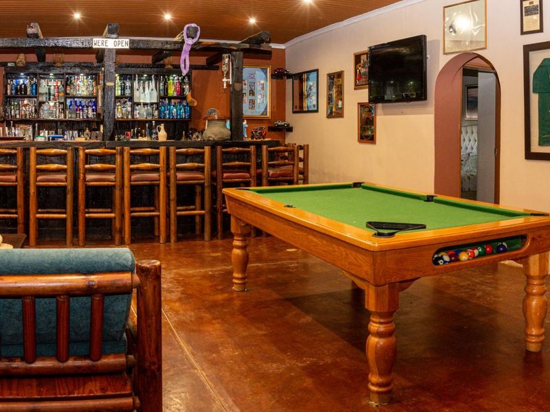 FOR SALE- BEAUTIFUL SMALL HOLDING IN BRAKWATER, WINDHOEK, NAMIBIA.(HAS GREAT POTENTIAL TO APPLY FOR B&B AND DAY TO DAY ACCOMMODATION) - Photo 3