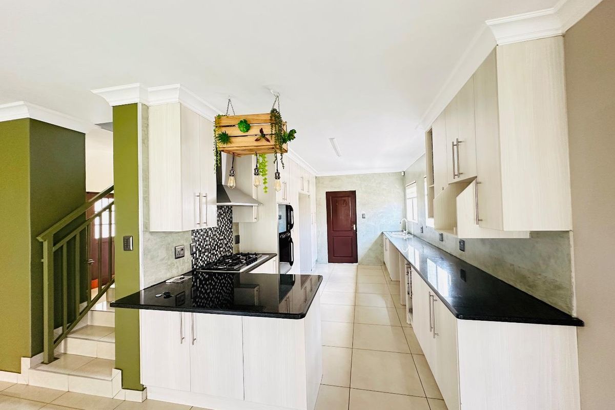 Modern 4-Bedroom Family Home in Secure Montana Estate – For sale - Photo 4