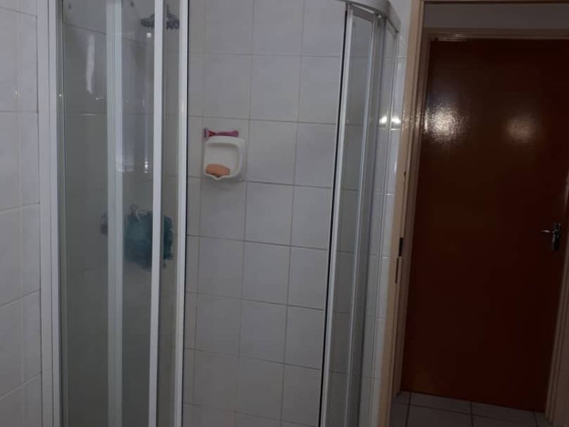 Pet Friendly Town House For Sale In Kleine Kuppe - Photo 10