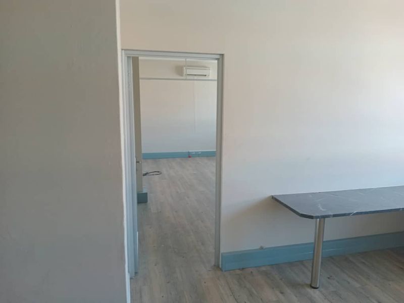 Offices To Let: Swamed Centre 56m2 - Photo 3