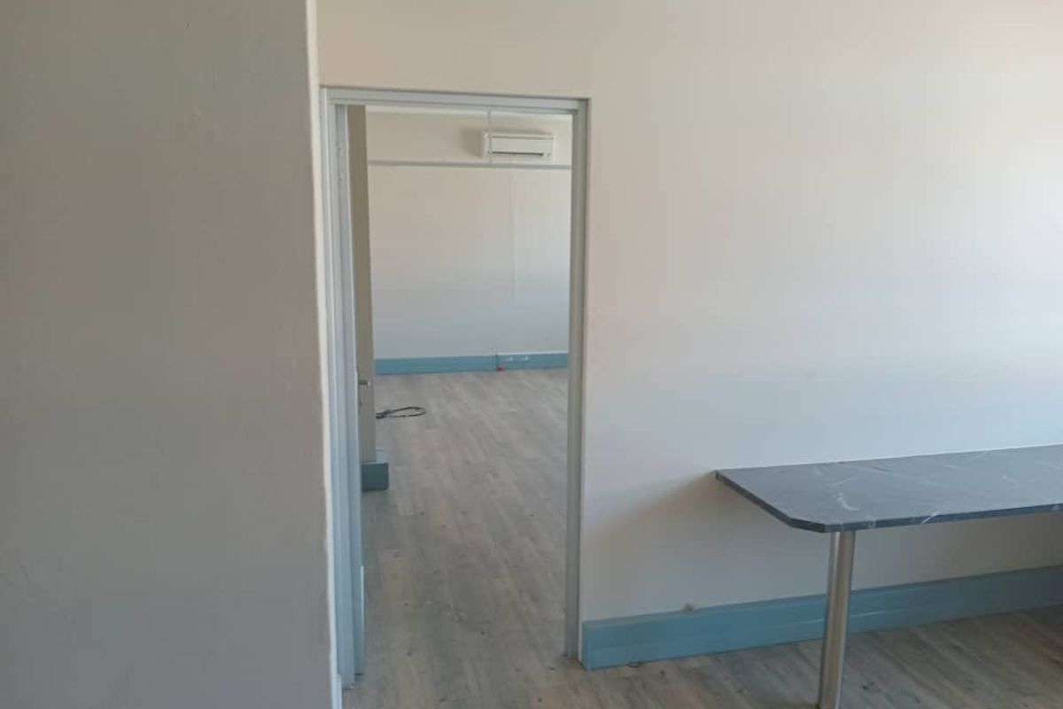 Offices To Let: Swamed Centre 56m2 - Photo 3