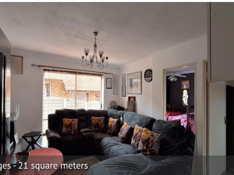 Charming two bedroom townhouse in Birch Acres - Photo 7