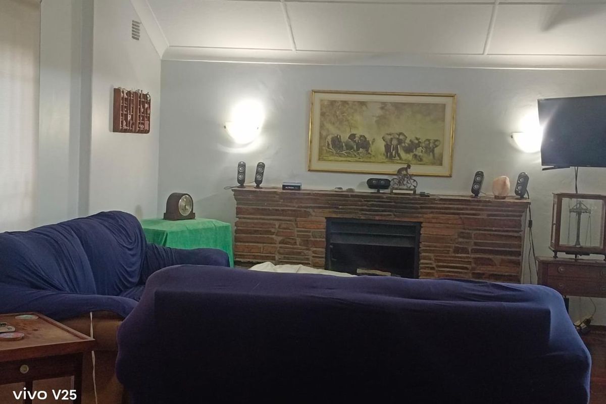 Spacious Family Home for Sale - Photo 4