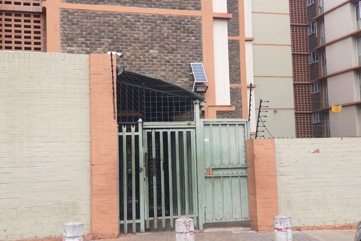 Urgent Sale - Photo 3