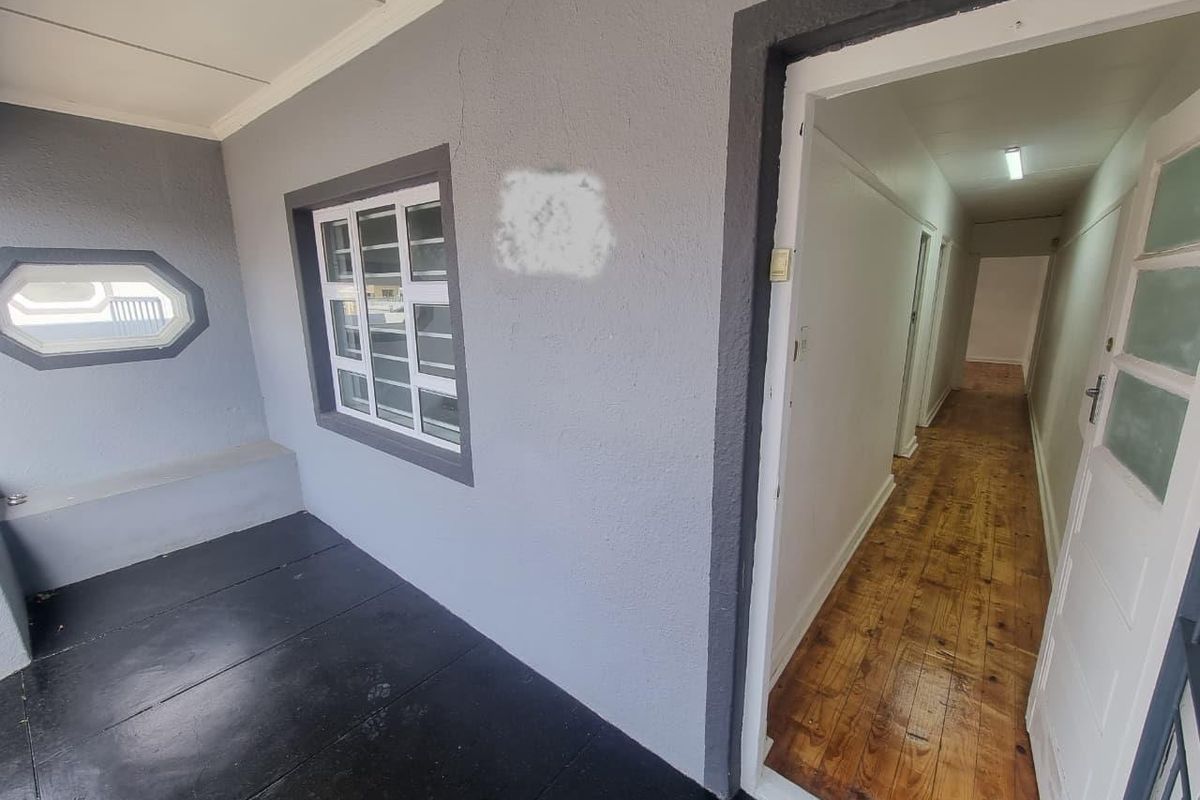 Unfurnished 2-bedroom Cluster House To Ret in Lansdowne - Photo 2