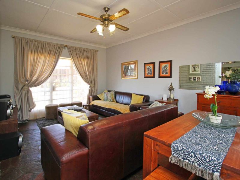 Spacious Family Comfort in a Peaceful Setting - Photo 7