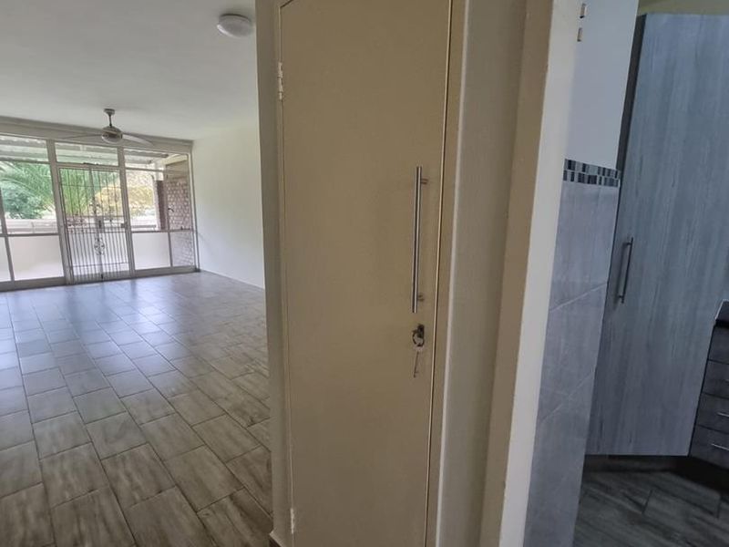 Stylish Living: Modern Unit with Unique Covered Patio! - Photo 2