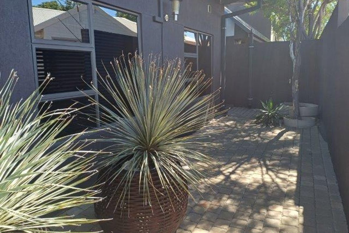 A-Grade Office Space To Let - Photo 4