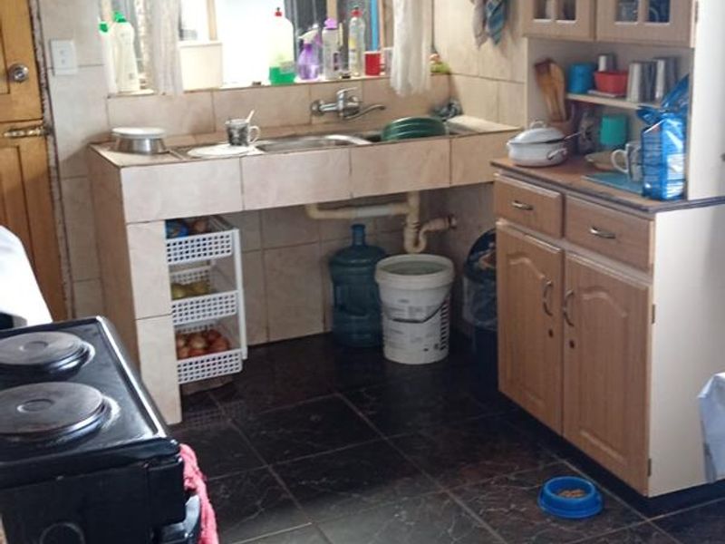 7 Bedroom House close to UJ For Sale! - Photo 5
