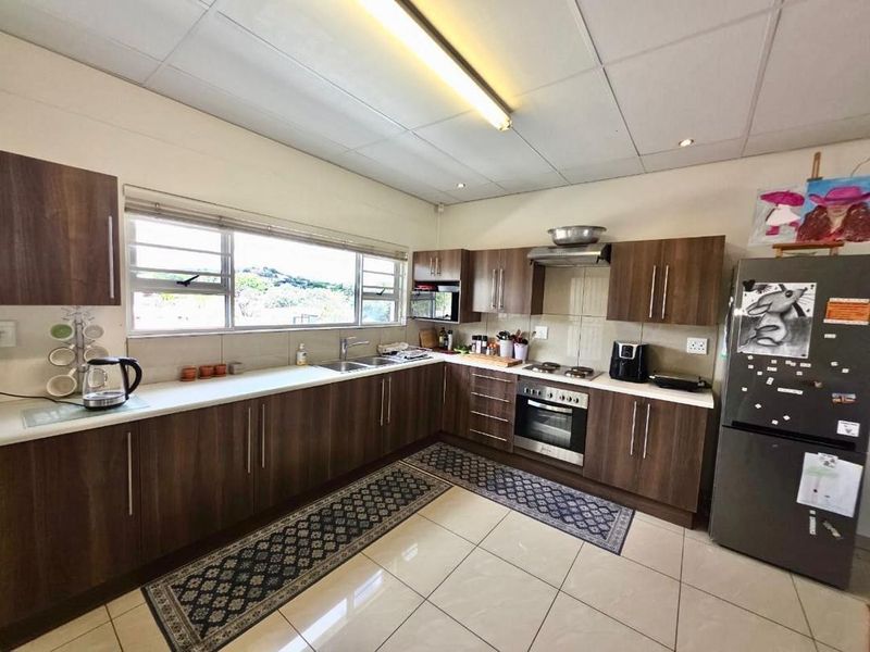 2 Bedroom Apartment For Sale - Photo 1