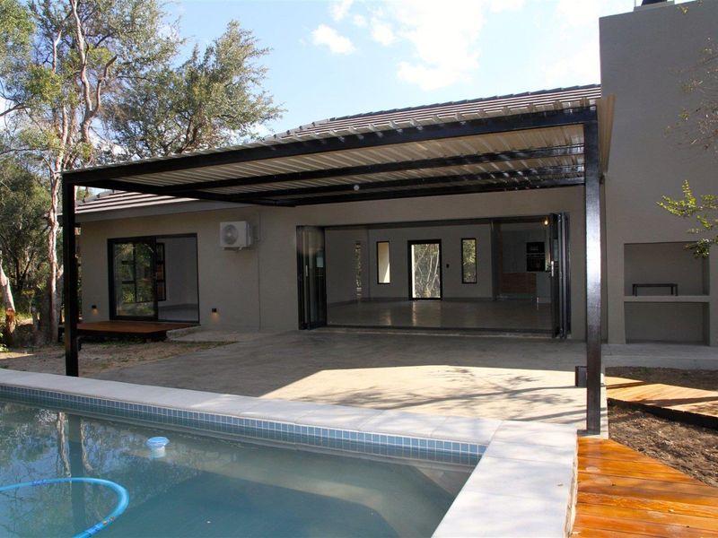 Brand-New Home in Moditlo Wildlife Estate. - Photo 5