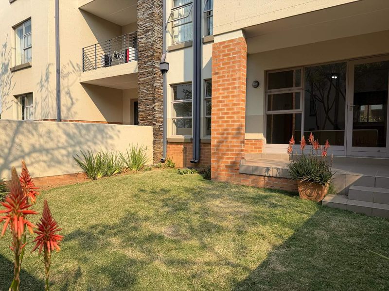 Sunny One Bed Garden Apartment - Photo 2