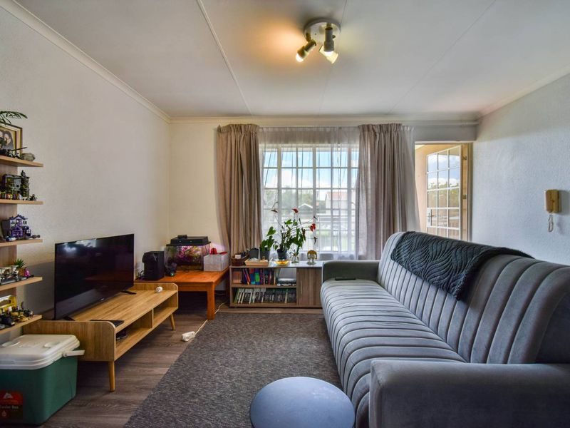 WHY RENT ? INVEST ! - Photo 4