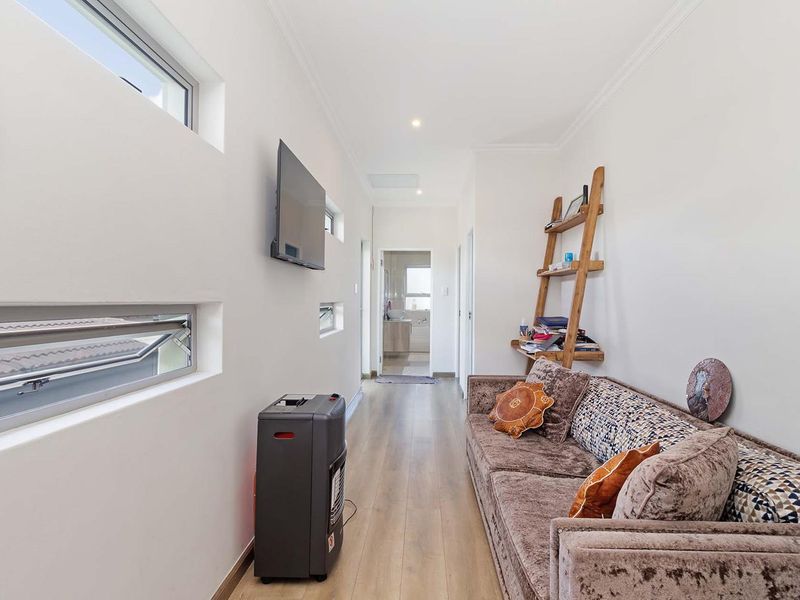 FAMILY HOME IS SAGEWOOD ESTATE - Photo 10