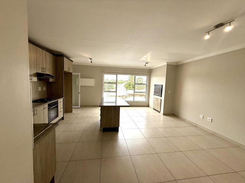 2 Bedroom Townhouse For Sale in Pionierspark Ext 1 - Photo 3