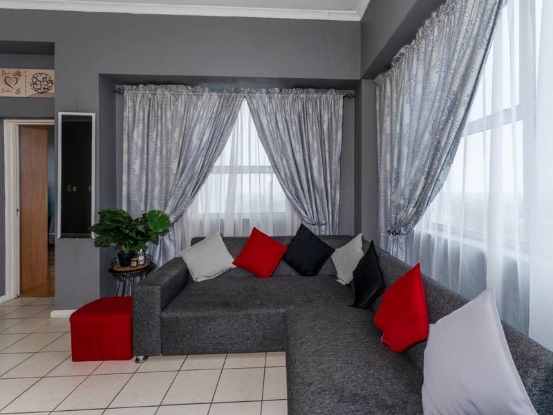 2 Bedroom Apartment for sale - Photo 3
