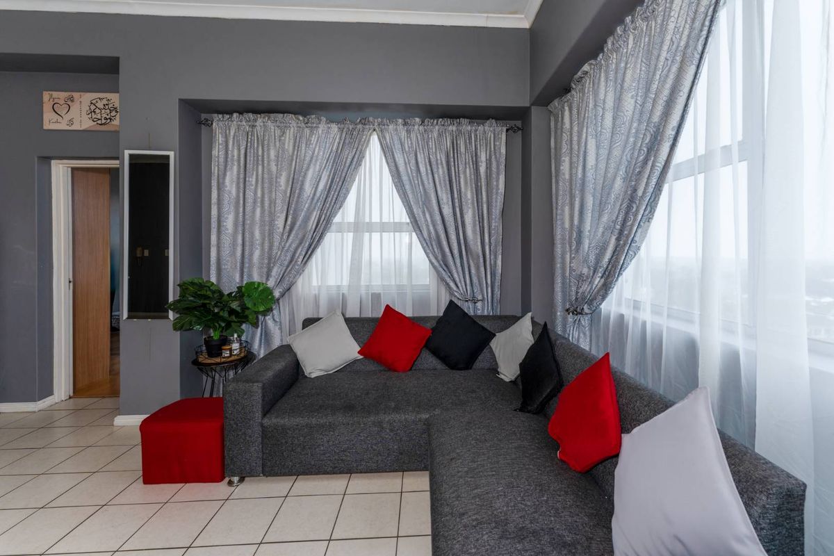 2 Bedroom Apartment for sale - Photo 3