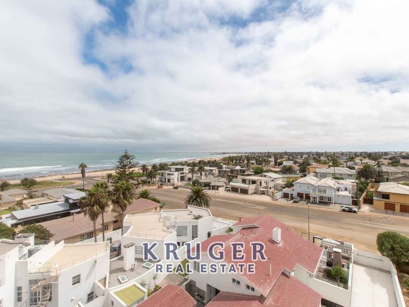 🚨 WARNING: Once You See This Penthouse, You Won’t Want to Leave! 🌊🔥 - Photo 9