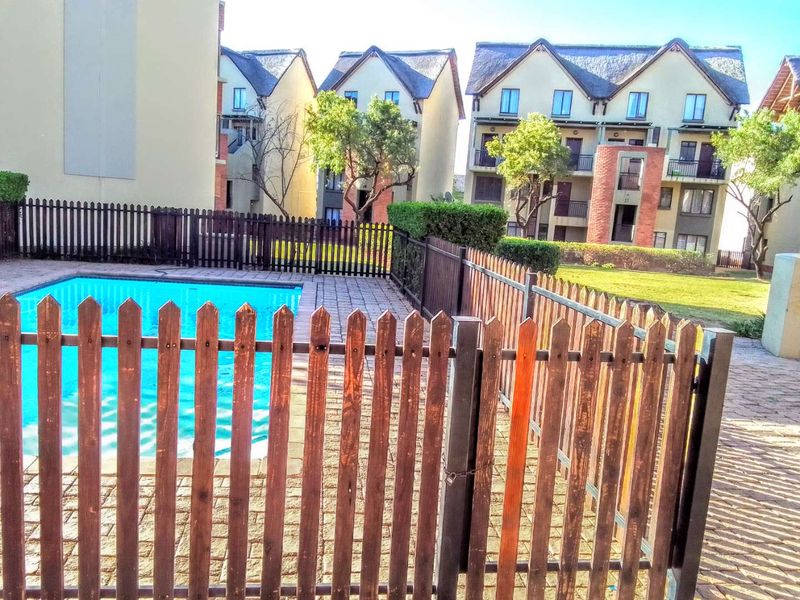 Discover tranquility and comfort in this charming 2-bedroom apartment. - Photo 10