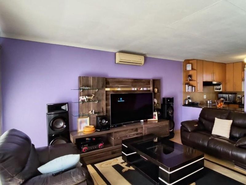 Simplex Townhouse for sale - Photo 4