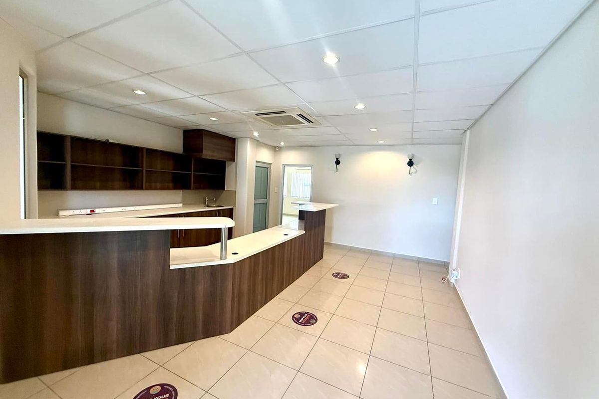 Office TO LET in Eros - Photo 2