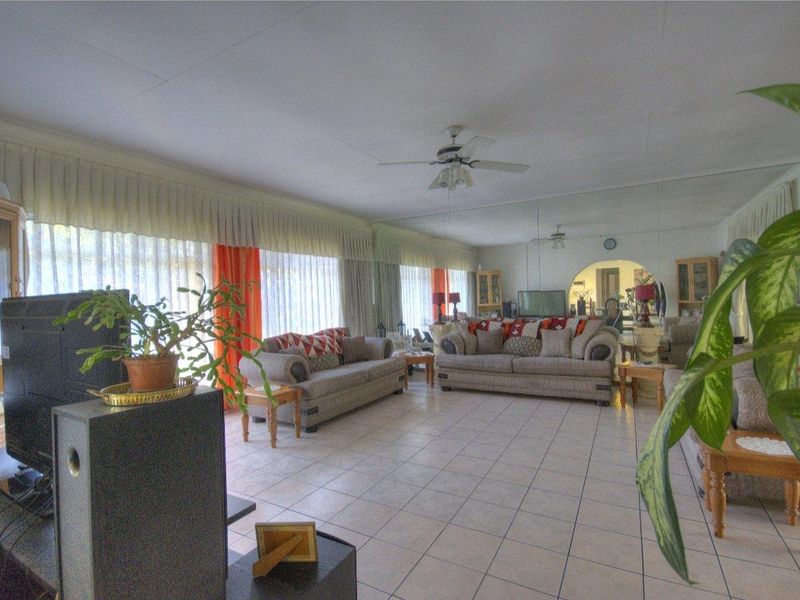 2 properties on one stand! - Photo 10