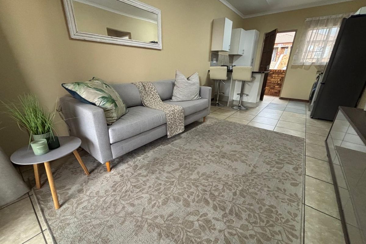 2 Bedroom Townhouse For sale in Elandspark - Photo 4