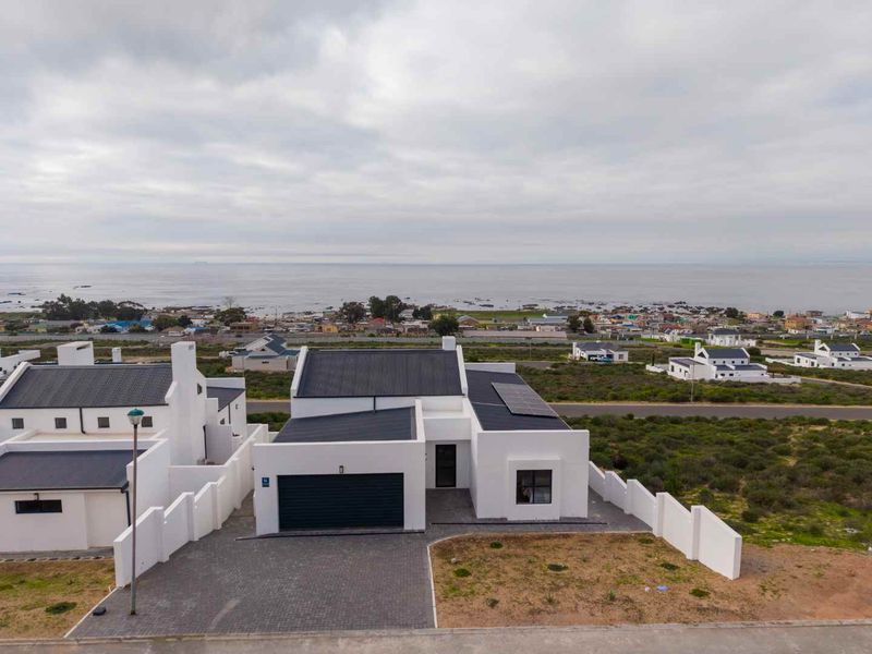 Modern Coastal Living in St Helena Bay, Steenberg Cove - Photo 3