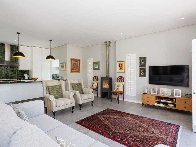 Perfectly Positioned Three-Bedroom Corner Home in Le Domaine Neighbourhood on Val de Vie Estate - Photo 8